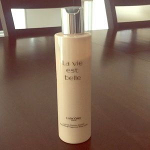 Lancome Lotion La Vie est belle
